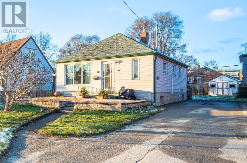 10 AVALON ROAD, Toronto, Ontario