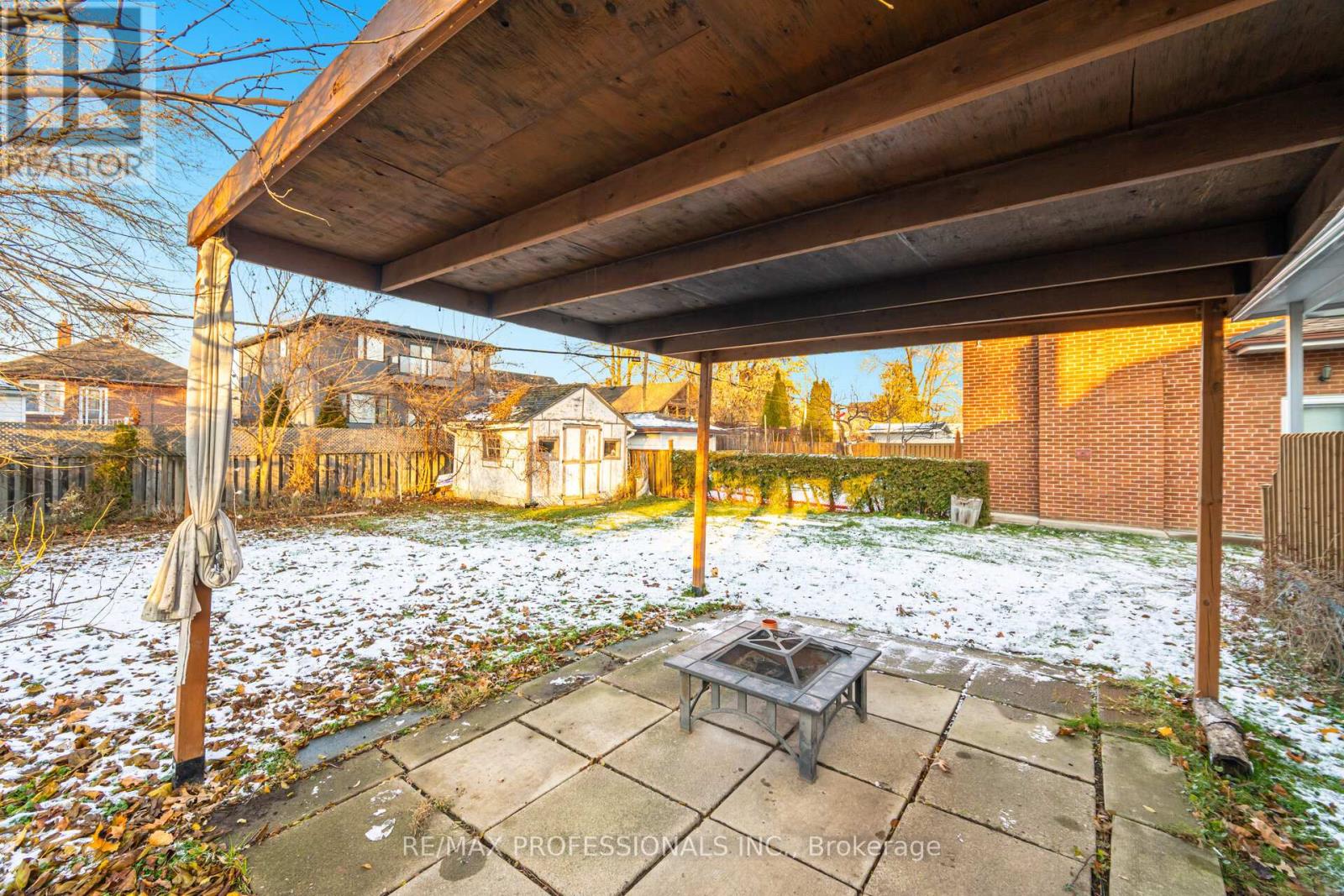 10 Avalon Road, Toronto, Ontario  M8W 2E3 - Photo 32 - W12595472