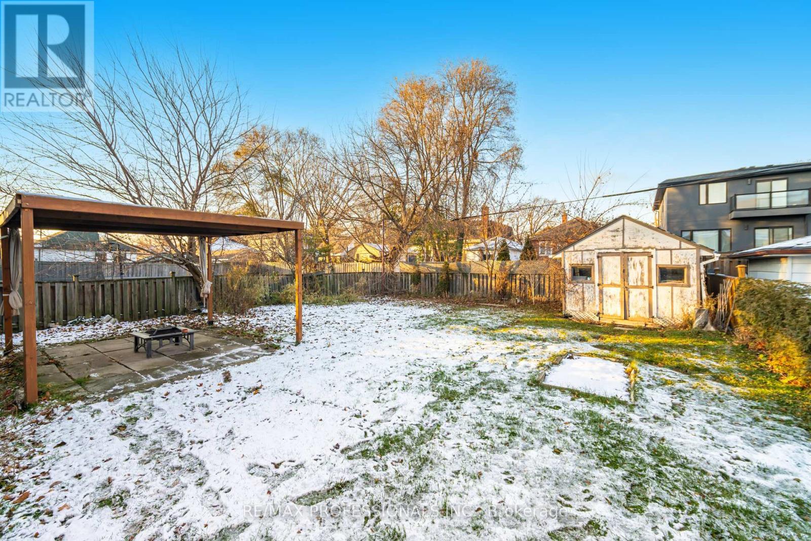 10 Avalon Road, Toronto, Ontario  M8W 2E3 - Photo 31 - W12595472