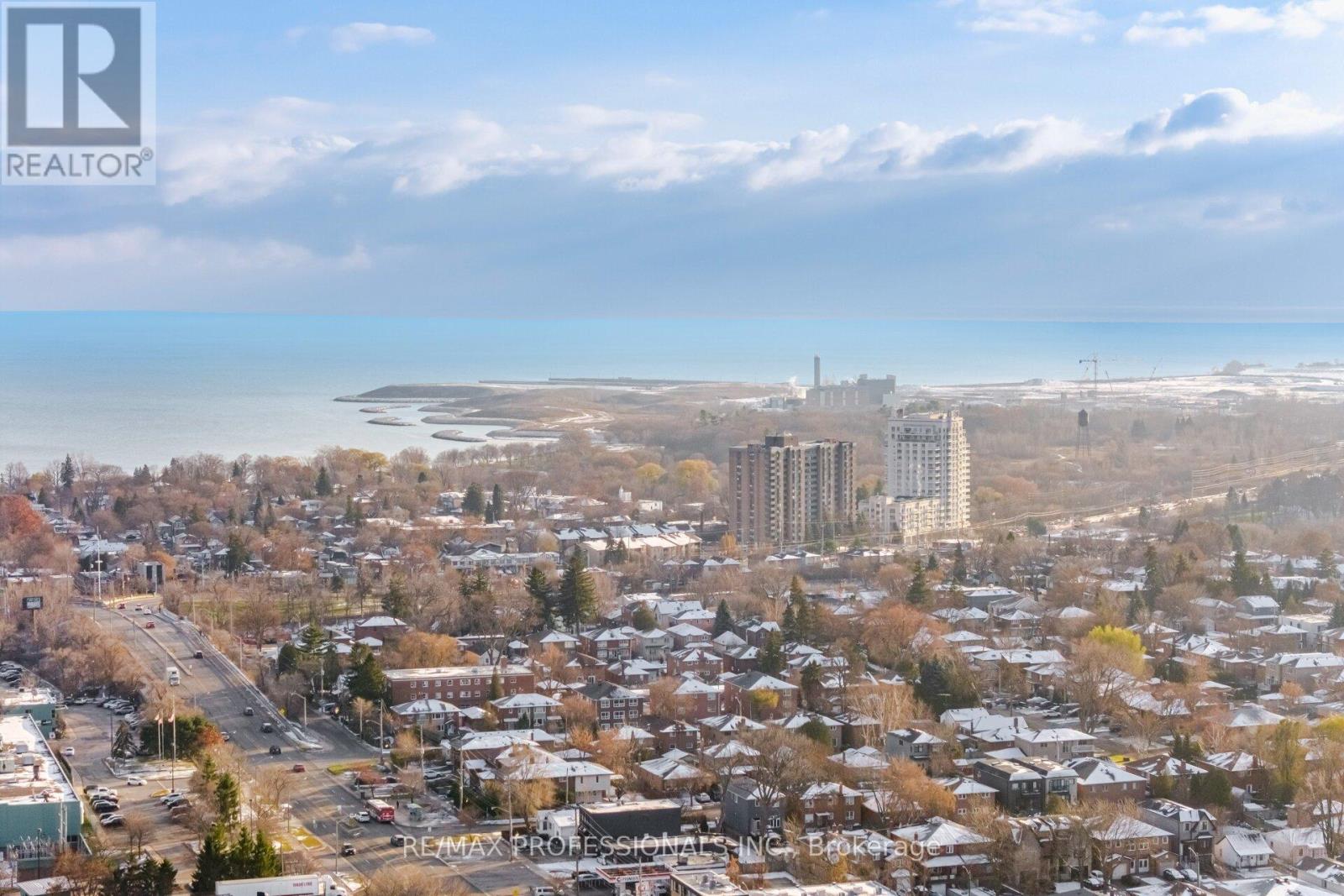 10 Avalon Road, Toronto, Ontario  M8W 2E3 - Photo 44 - W12595472