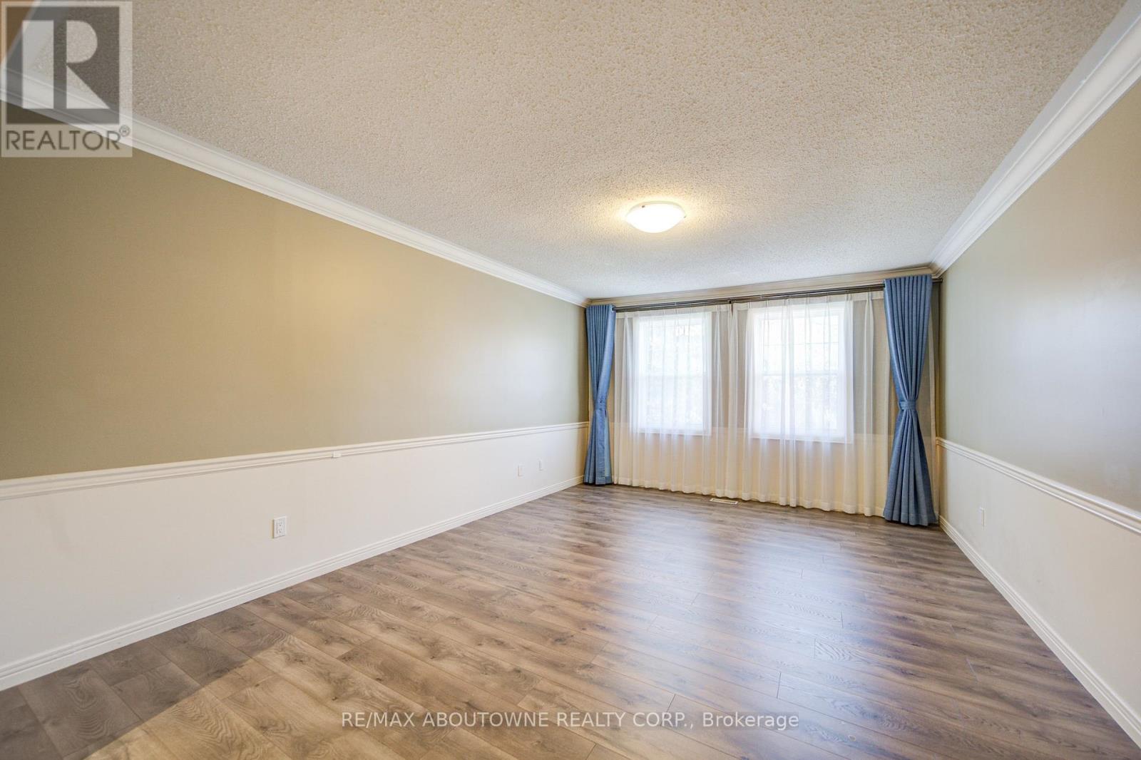 1251 Old Colony Road, Oakville, Ontario  L6M 1K8 - Photo 25 - W12605424