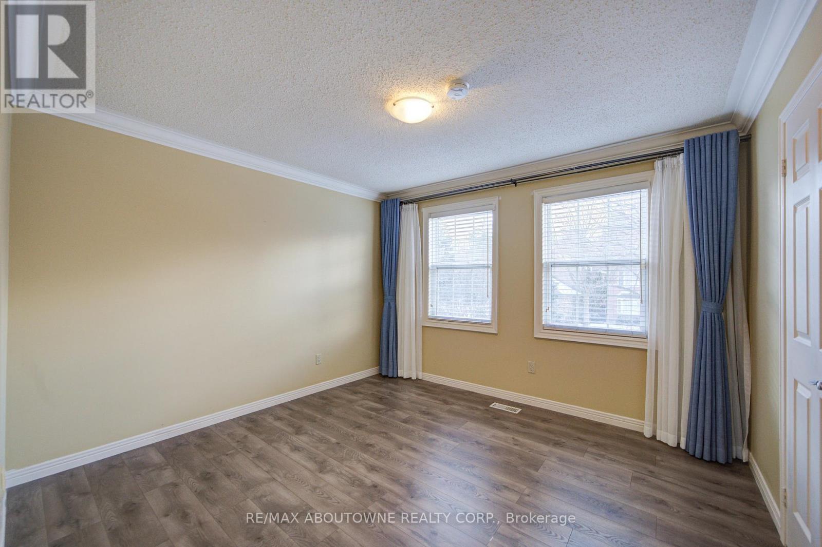 1251 Old Colony Road, Oakville, Ontario  L6M 1K8 - Photo 36 - W12605424