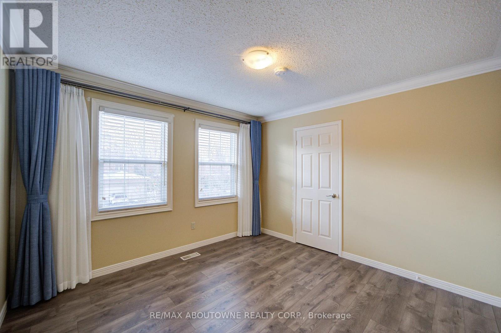 1251 Old Colony Road, Oakville, Ontario  L6M 1K8 - Photo 37 - W12605424