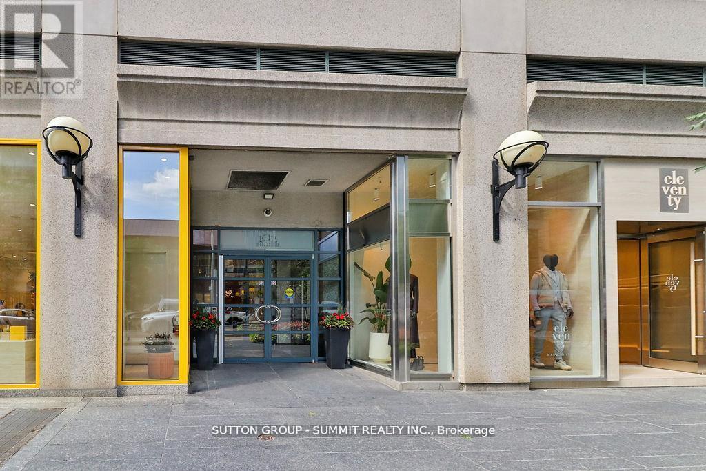 Ph07 - 102 Bloor Street W, Toronto, Ontario  M5S 1M8 - Photo 3 - C12606506