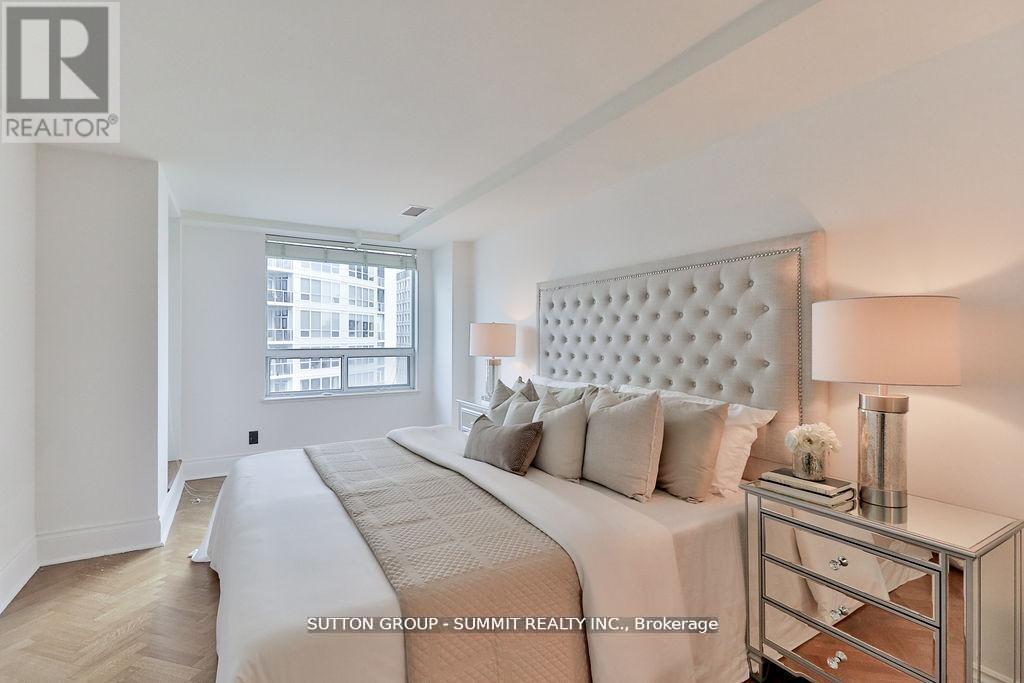 Ph07 - 102 Bloor Street W, Toronto, Ontario  M5S 1M8 - Photo 30 - C12606506