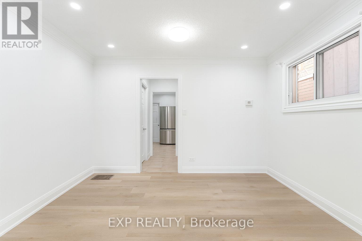 132 Barrington Avenue, Toronto, Ontario  M4C 4Z2 - Photo 8 - E12606456