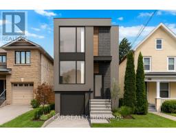 132 BARRINGTON AVENUE, Toronto, Ontario