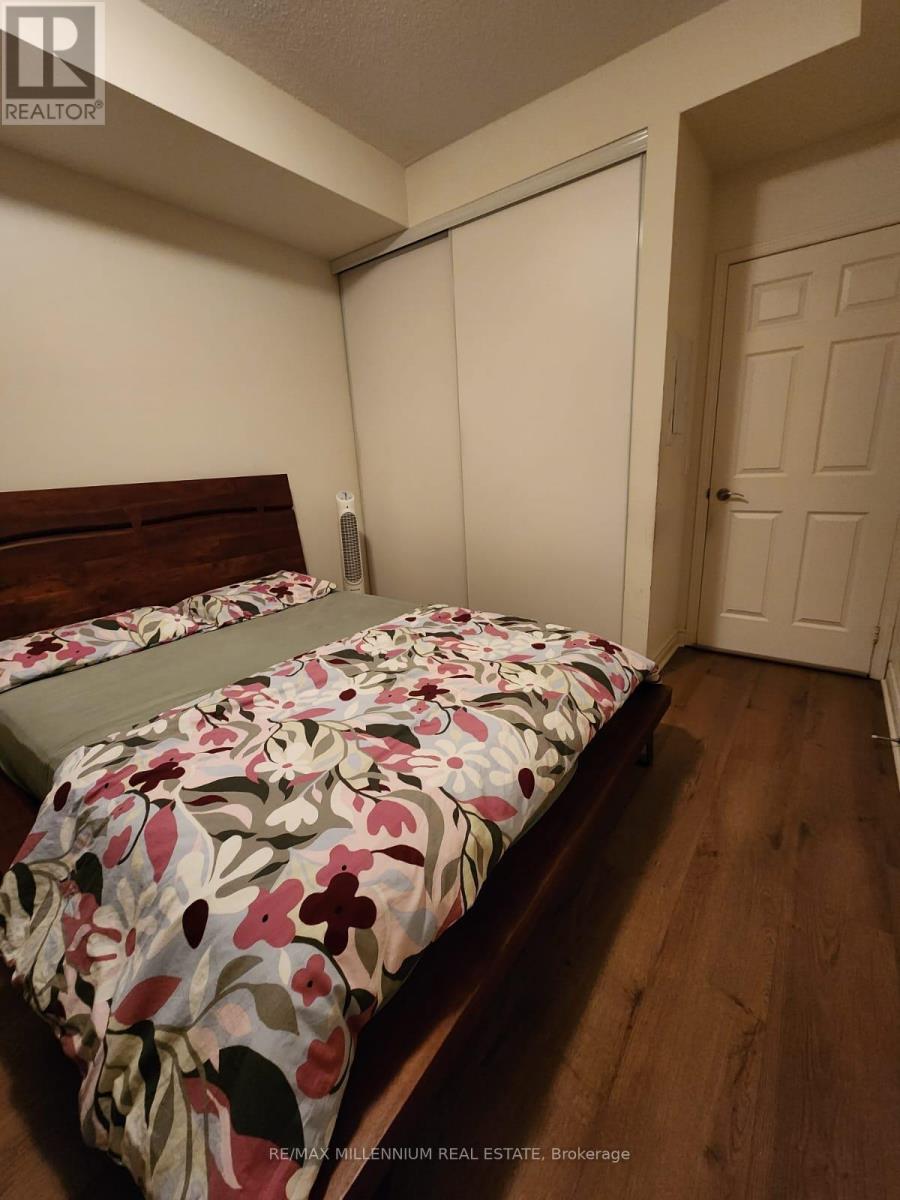 607 - 339 Rathburn Road W, Mississauga, Ontario  L5B 0K6 - Photo 10 - W12606412