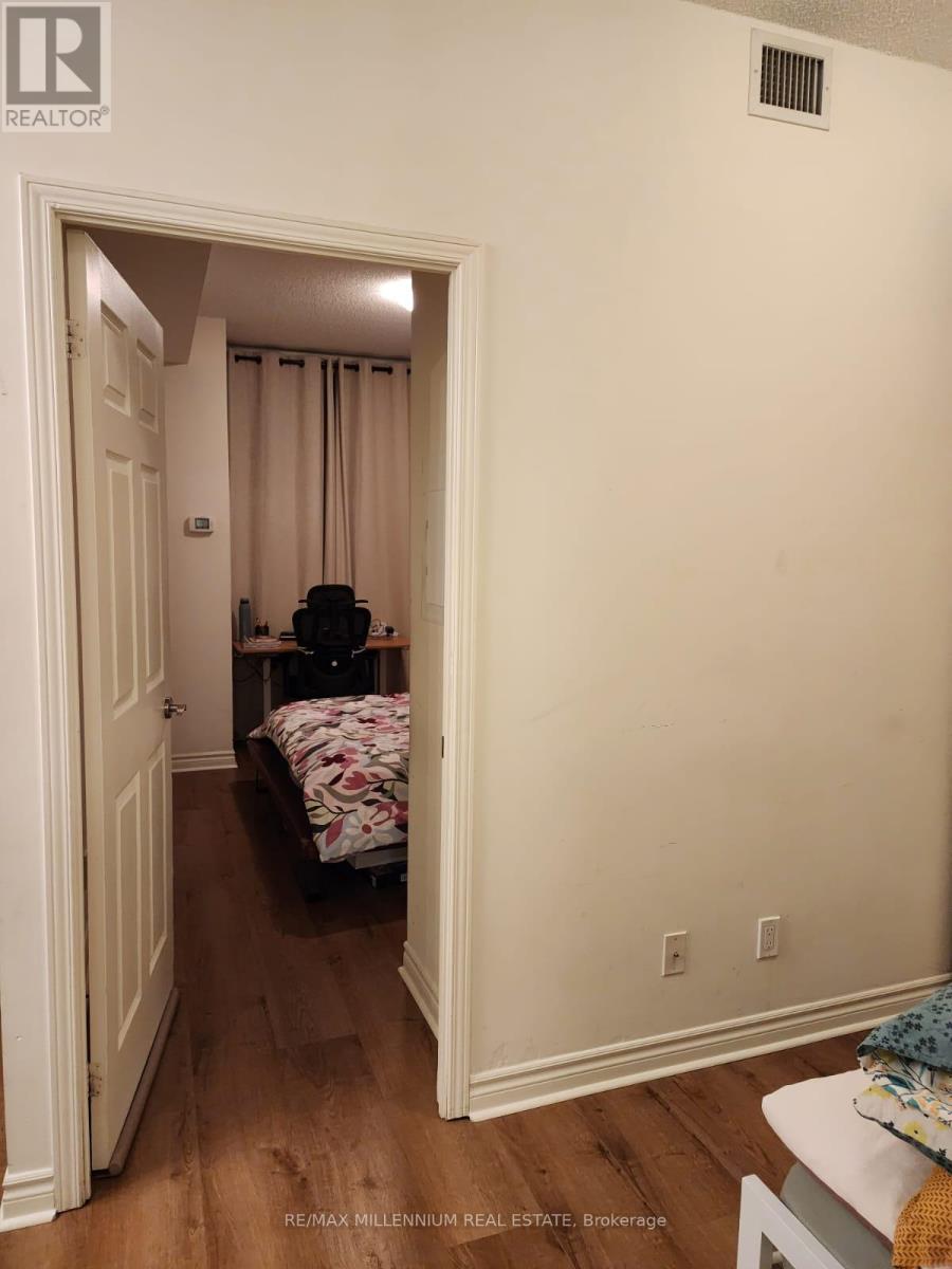 607 - 339 Rathburn Road W, Mississauga, Ontario  L5B 0K6 - Photo 14 - W12606412