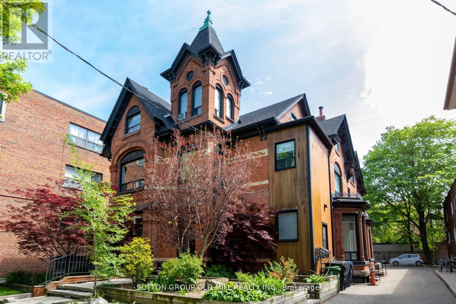 201 - 133 DUNN AVENUE, Toronto, Ontario