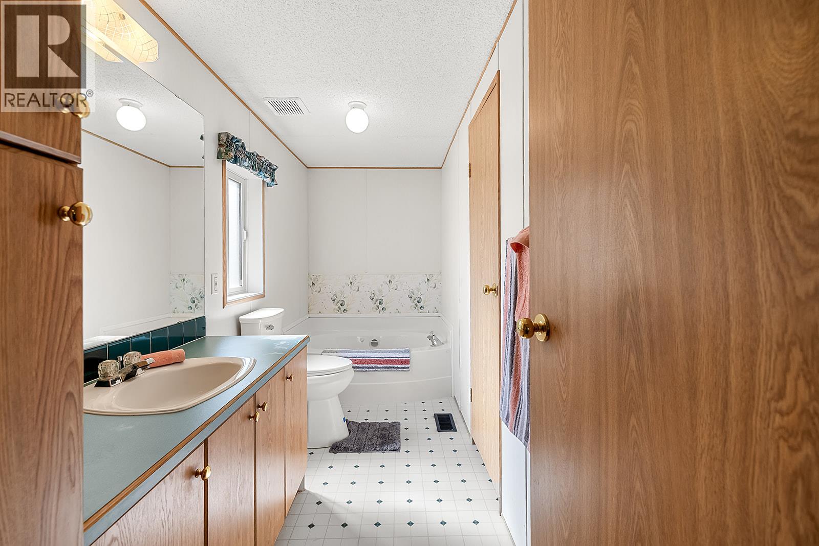 9145 Cascade Street, Elko, British Columbia  V0B 1T3 - Photo 24 - 10370745