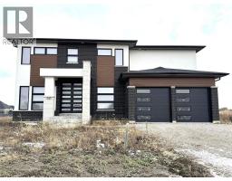 535 VENETO STREET, Lakeshore, Ontario