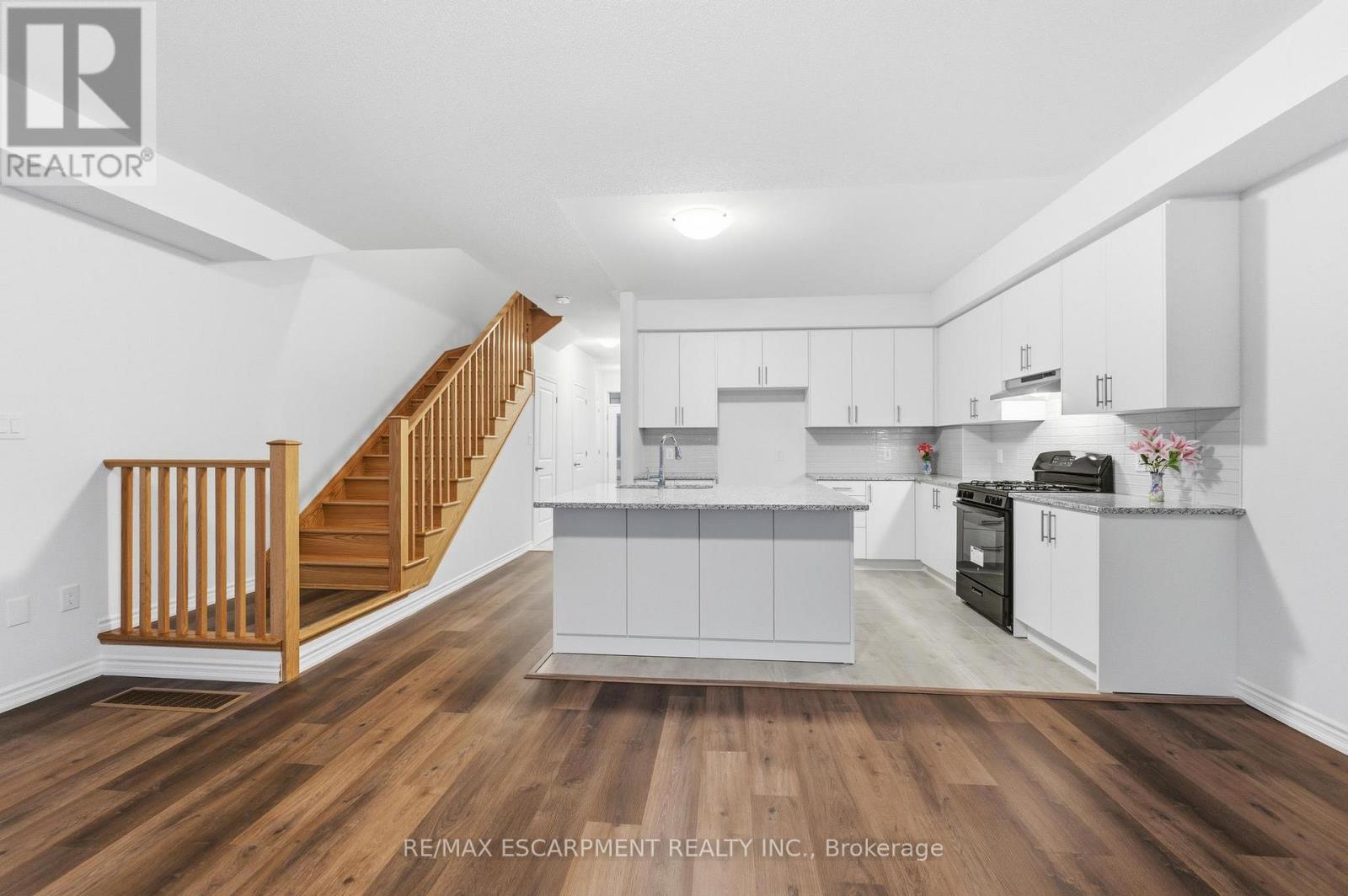 9 Admiral Road, Welland, Ontario  L3B 0H3 - Photo 13 - X12606424