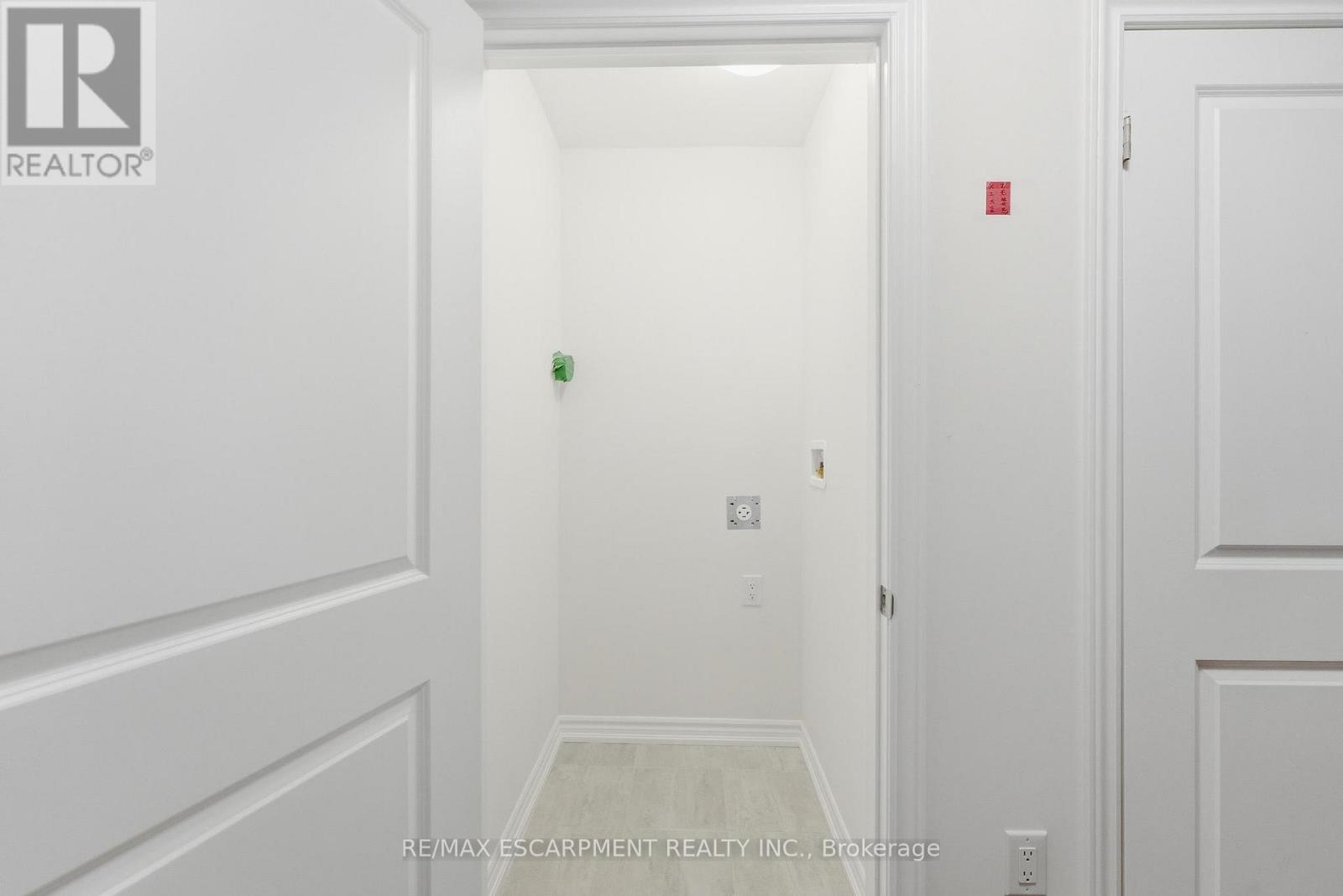 9 Admiral Road, Welland, Ontario  L3B 0H3 - Photo 26 - X12606424