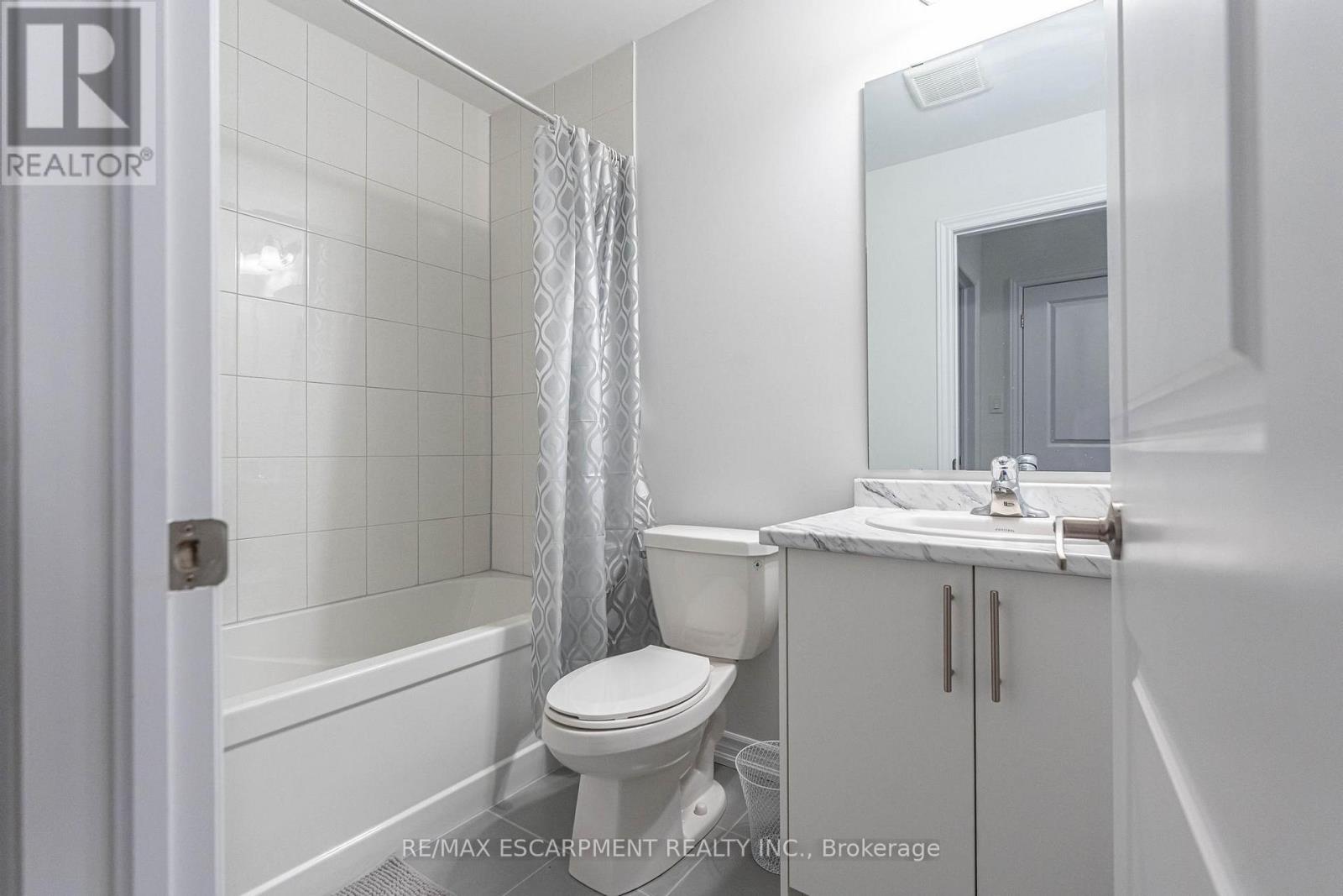 9 Admiral Road, Welland, Ontario  L3B 0H3 - Photo 31 - X12606424