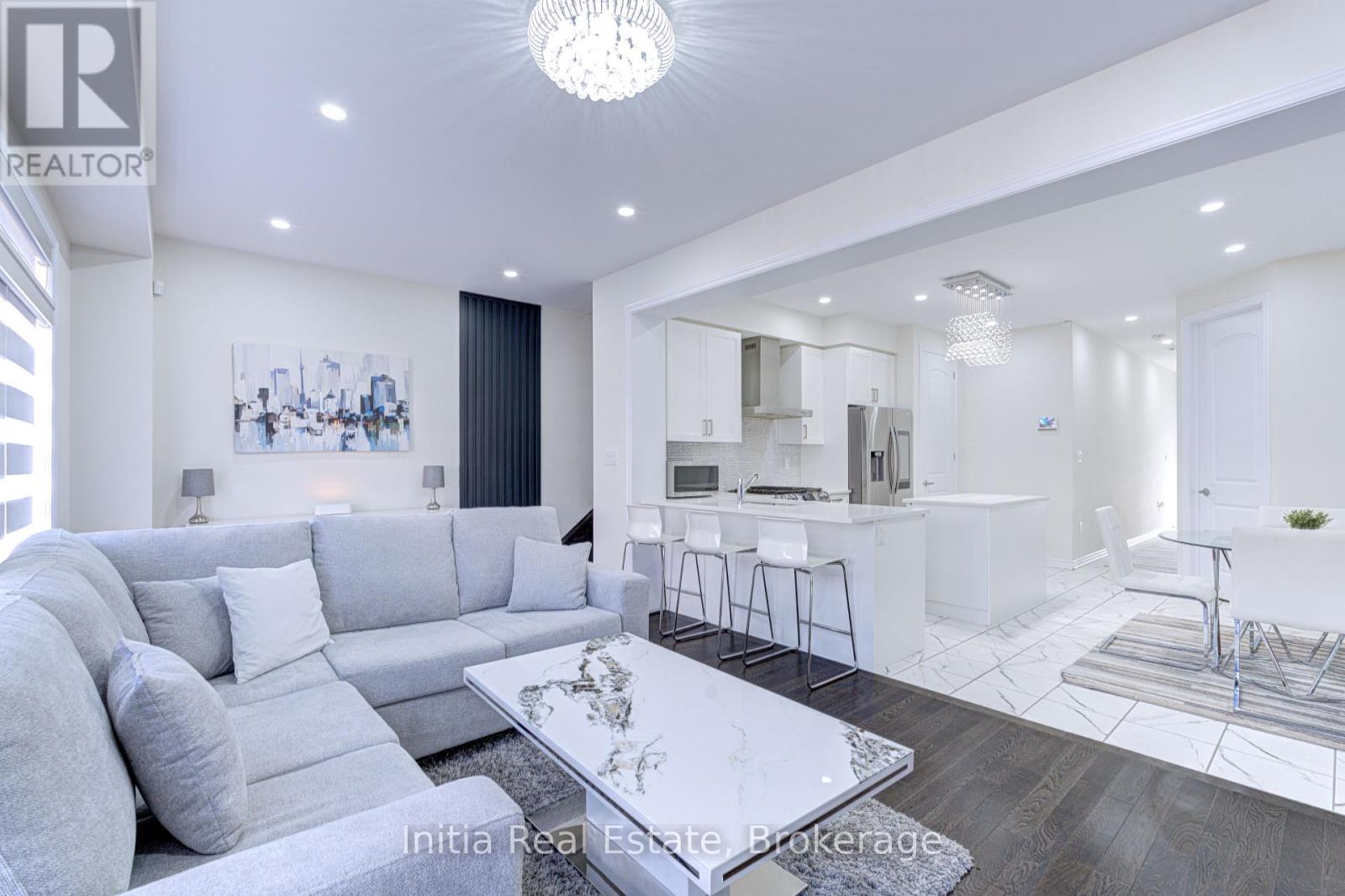 53 Lillian Way, Haldimand, Ontario  N3W 0E7 - Photo 10 - X12606454