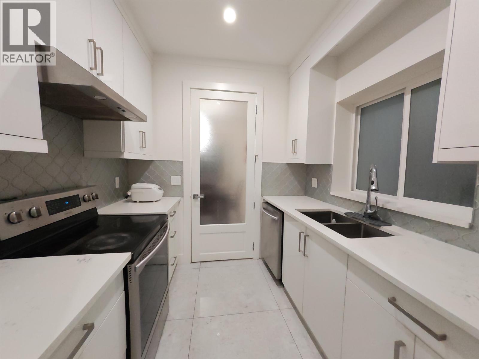 450 Wilson Street, New Westminster, British Columbia  V3L 3R8 - Photo 6 - R3071584