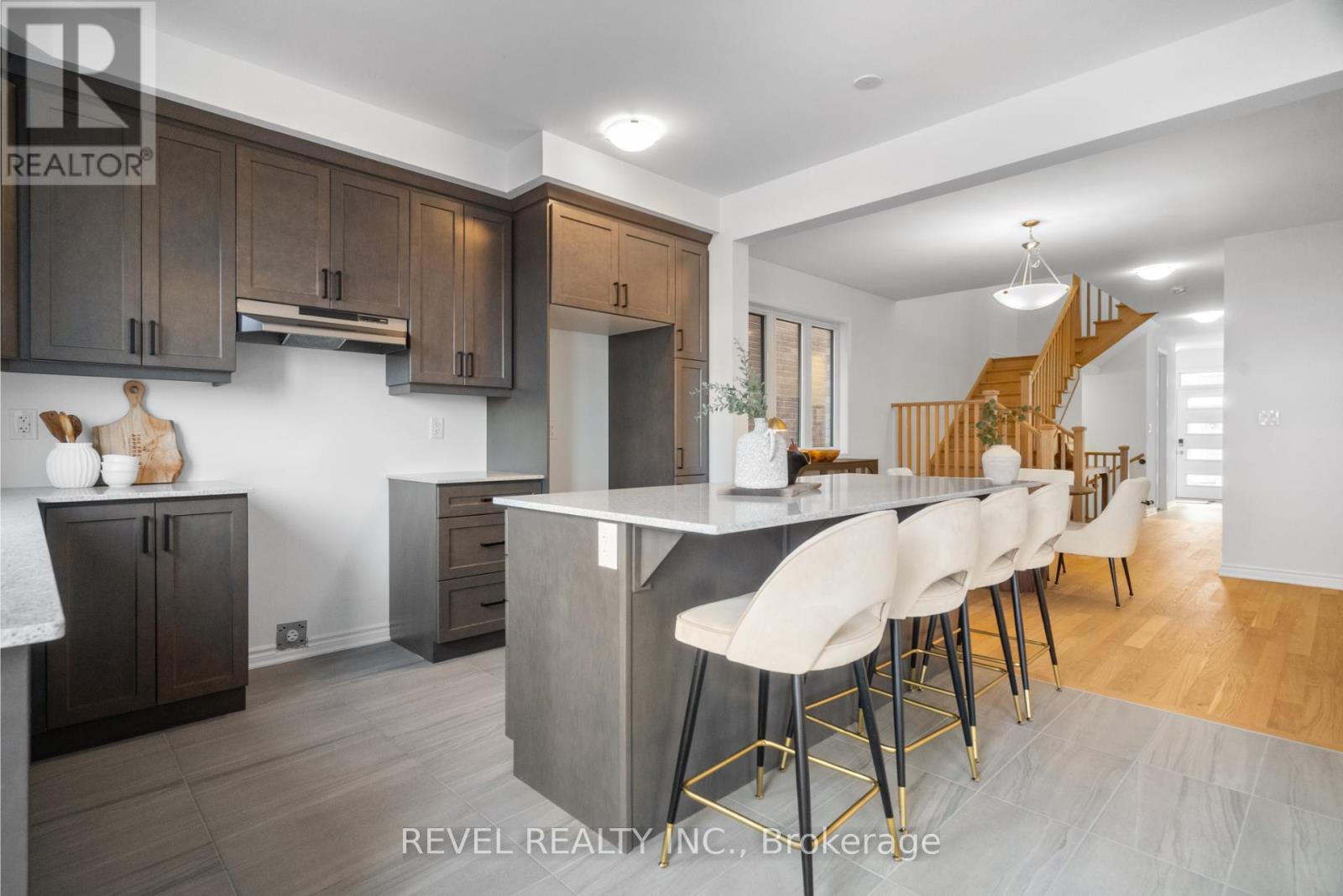 1545 Rothbury Crescent, Milton, Ontario  L9T 7E9 - Photo 8 - W12606348