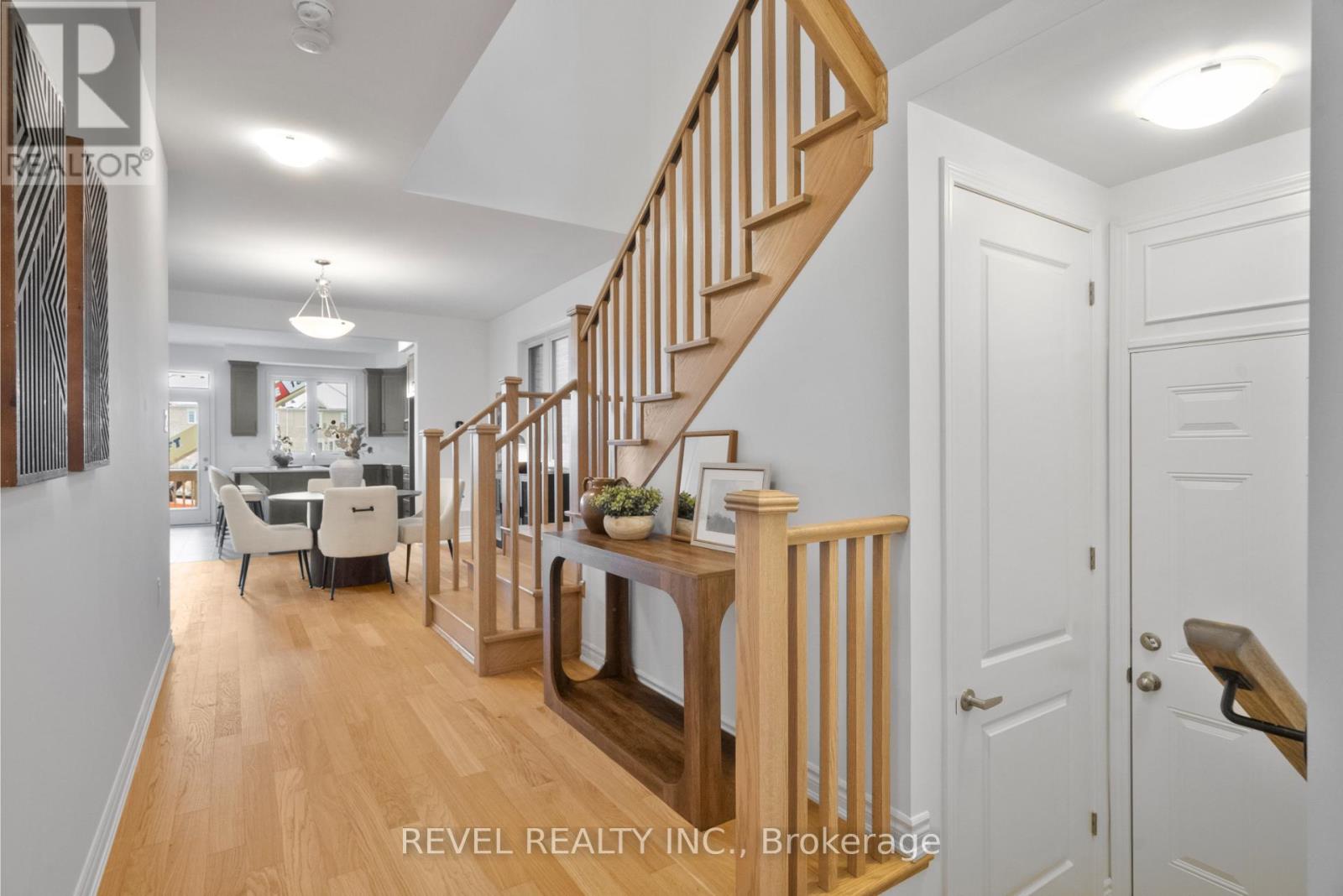 1545 Rothbury Crescent, Milton, Ontario  L9T 7E9 - Photo 3 - W12606348