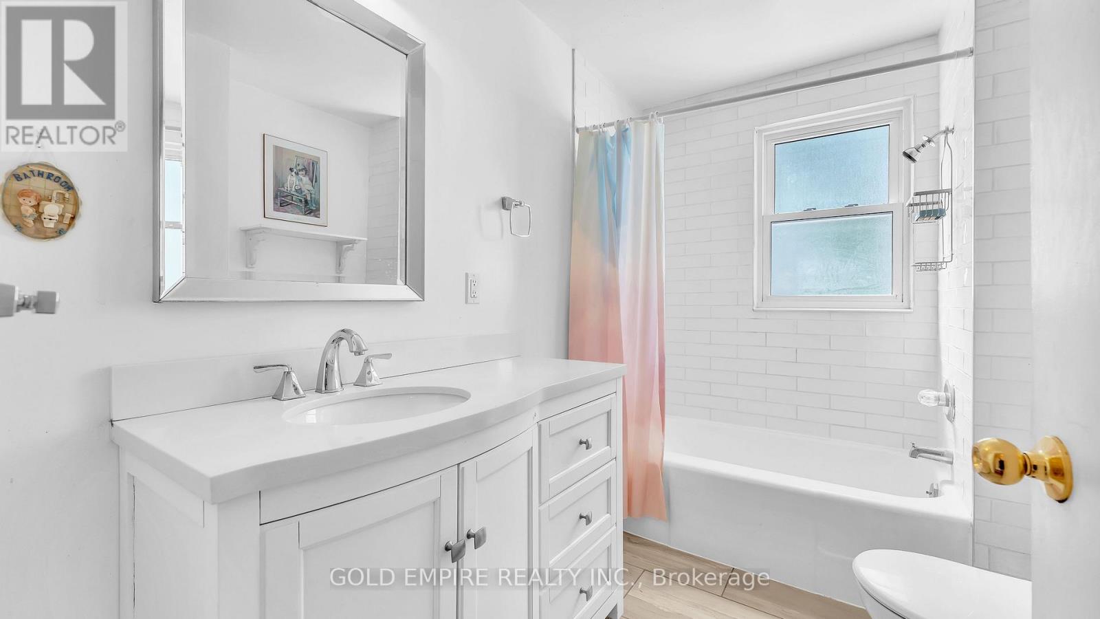 157 Chestnut Street, St. Thomas, Ontario  N5R 2B3 - Photo 7 - X12606524