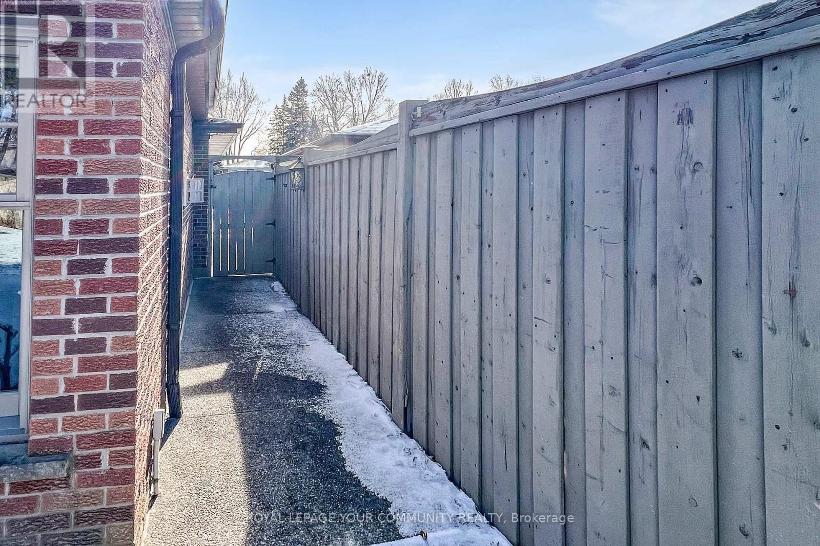 67 Fred Varley Drive, Markham, Ontario L3R 1S6 - Photo 47 - N12605146