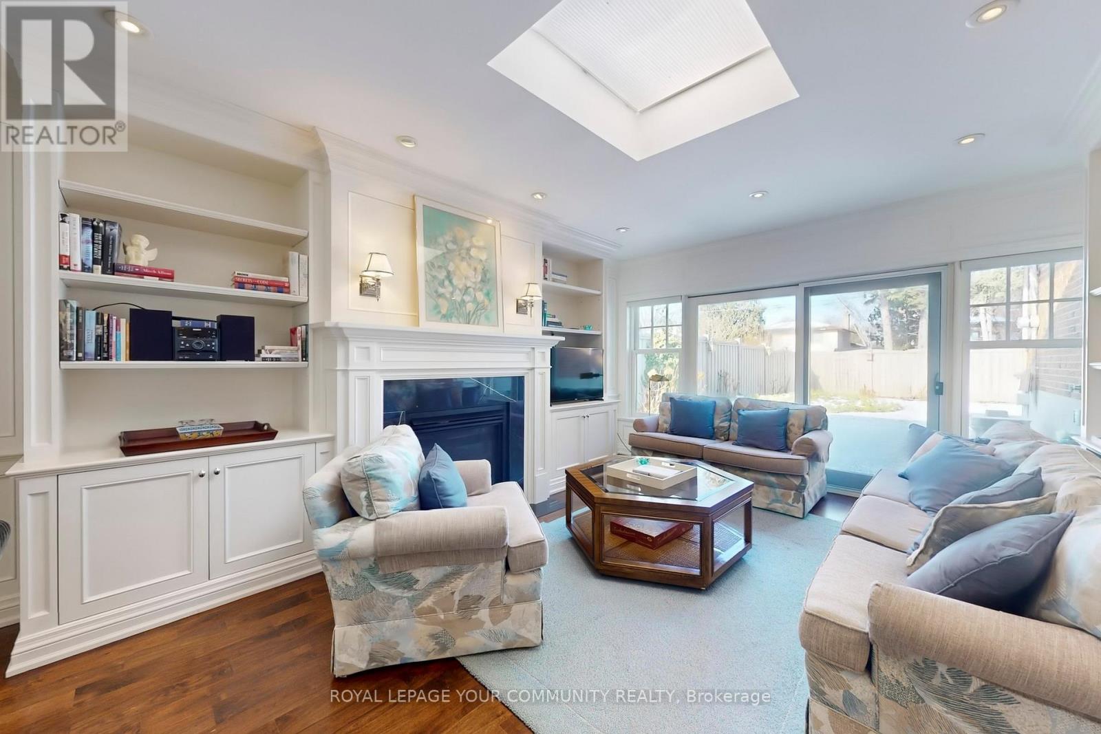 67 Fred Varley Drive, Markham, Ontario L3R 1S6 - Photo 4 - N12605146