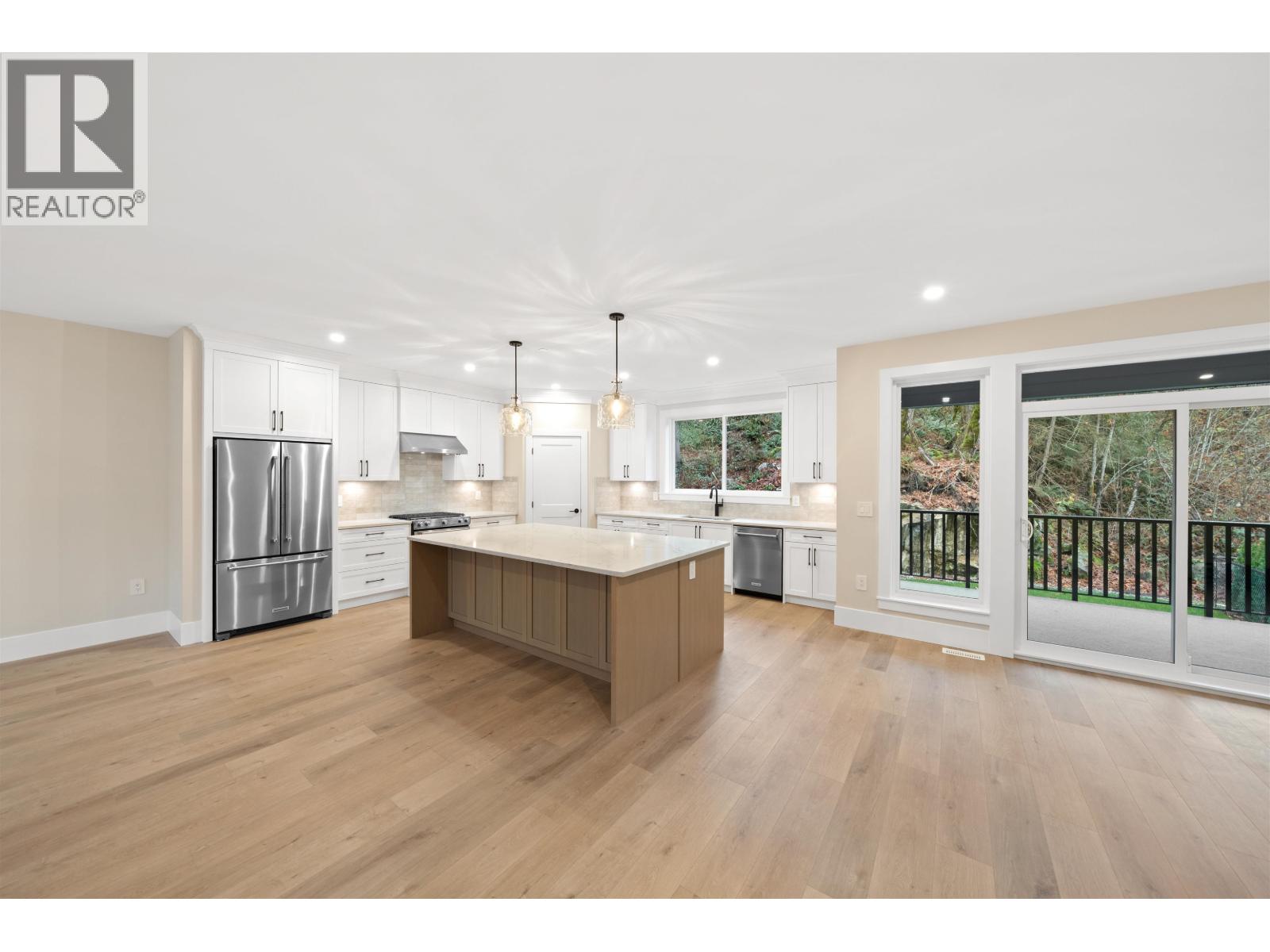 13586 Foreman Drive, Maple Ridge, British Columbia  V4R 2P7 - Photo 5 - R3072556