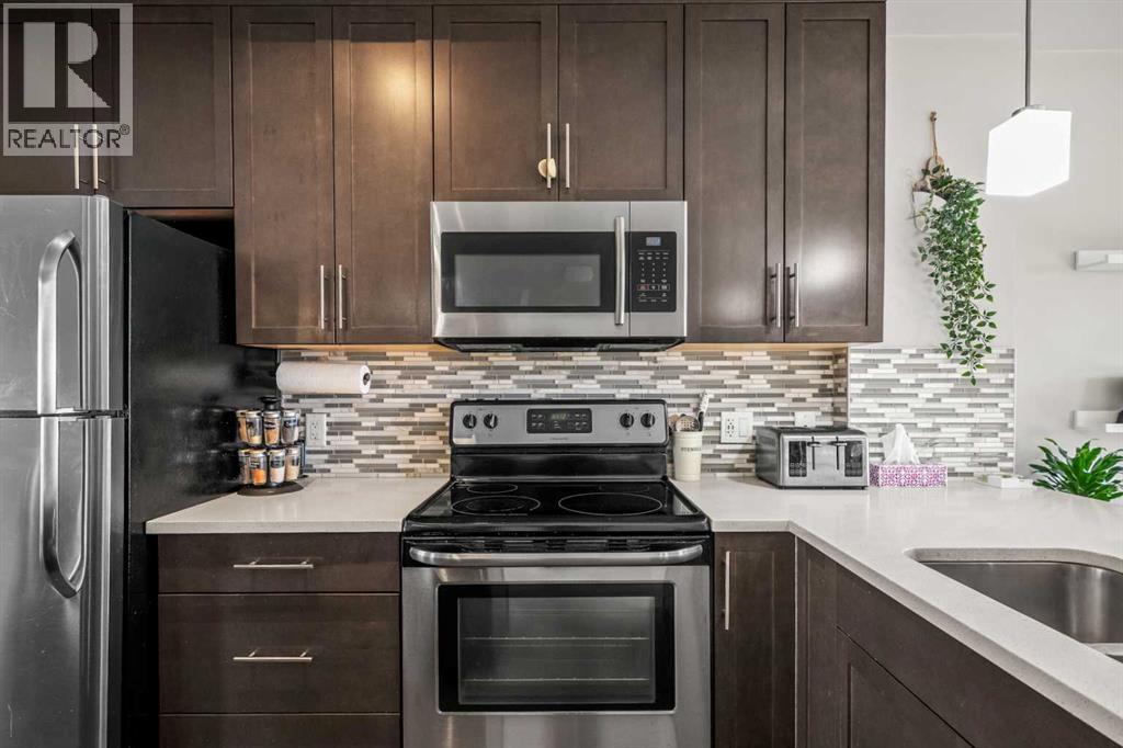 51 Redstone Circle Ne, Calgary, Alberta  T3N 0M8 - Photo 10 - A2270940