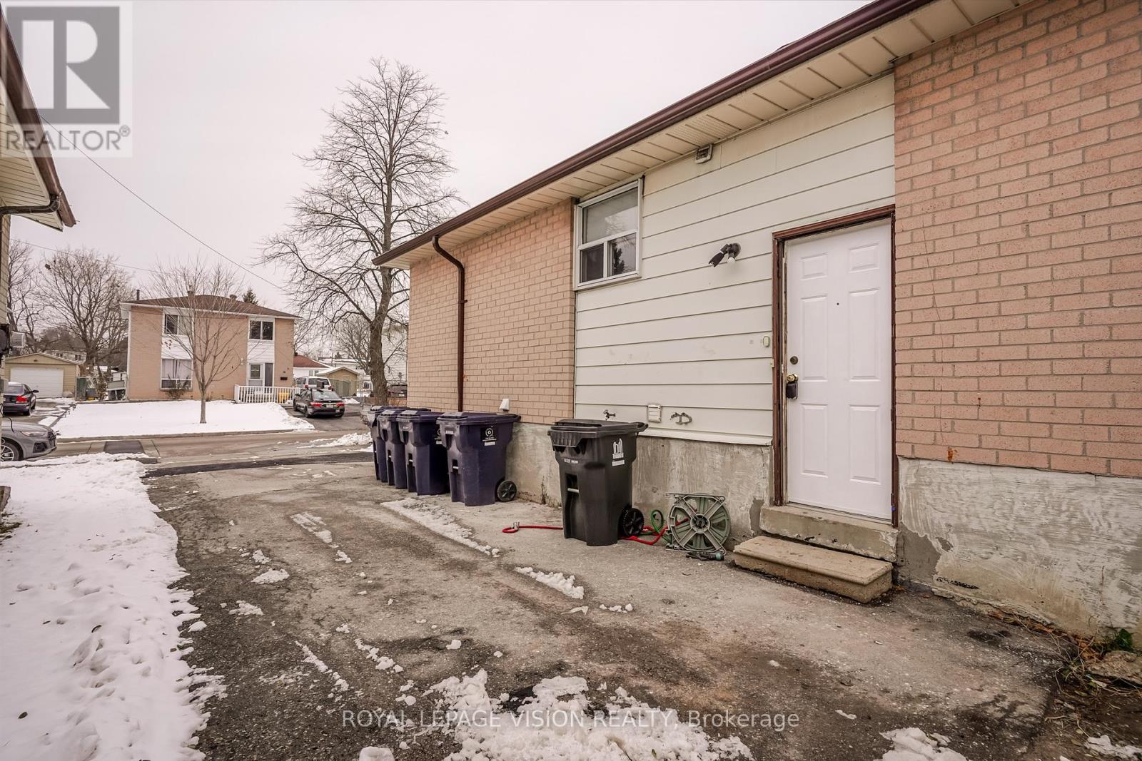 Bsmt - 35 Dowswell Drive, Toronto, Ontario  M1B 1H5 - Photo 25 - E12599272