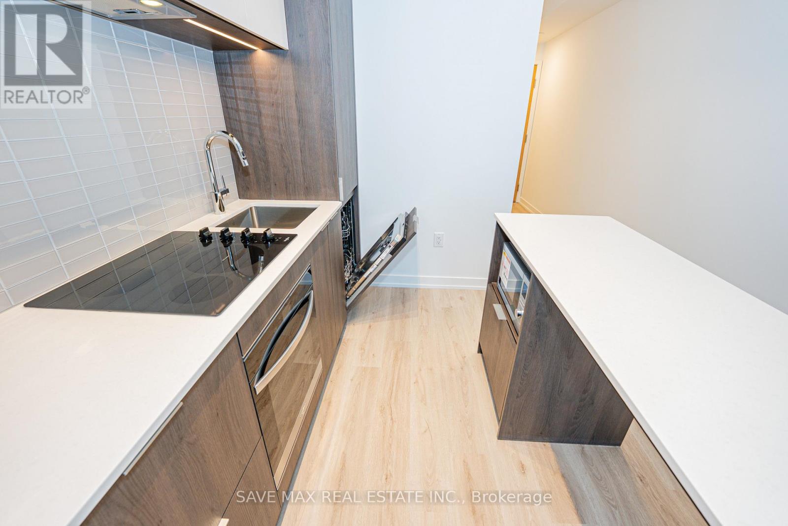 2805 - 395 Square One Drive, Mississauga, Ontario  L5B 0P6 - Photo 16 - W12597988