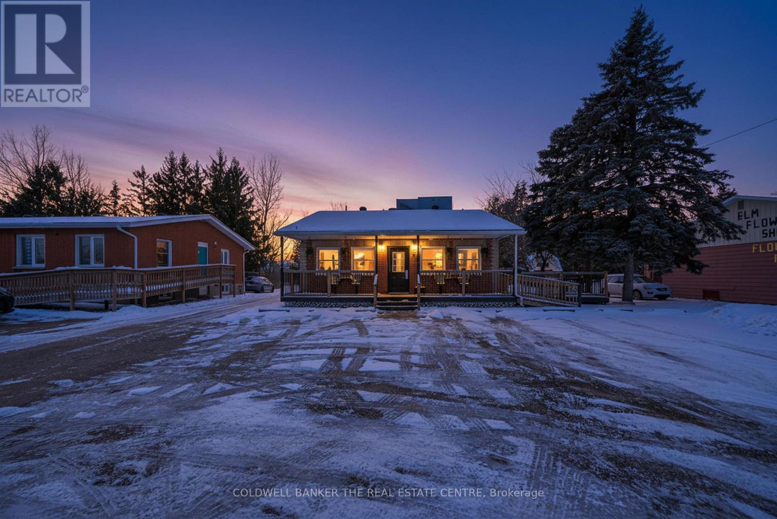 56 Yonge Street S, Springwater (Elmvale), Ontario  L0L 1P0 - Photo 4 - S12597754