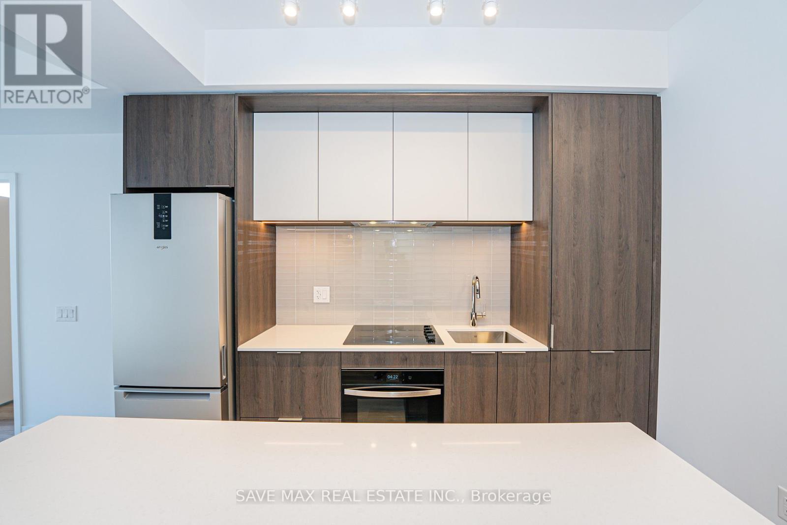 2805 - 395 Square One Drive, Mississauga, Ontario  L5B 0P6 - Photo 15 - W12597988