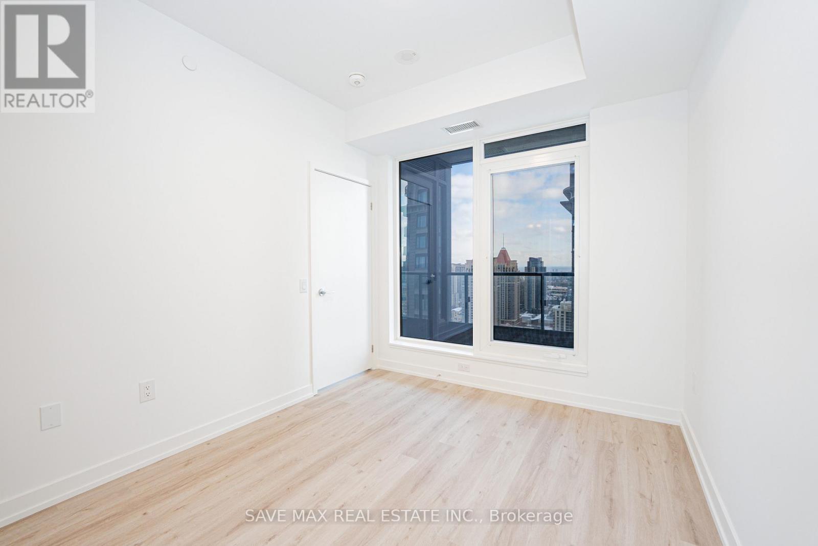 2805 - 395 Square One Drive, Mississauga, Ontario  L5B 0P6 - Photo 14 - W12597988