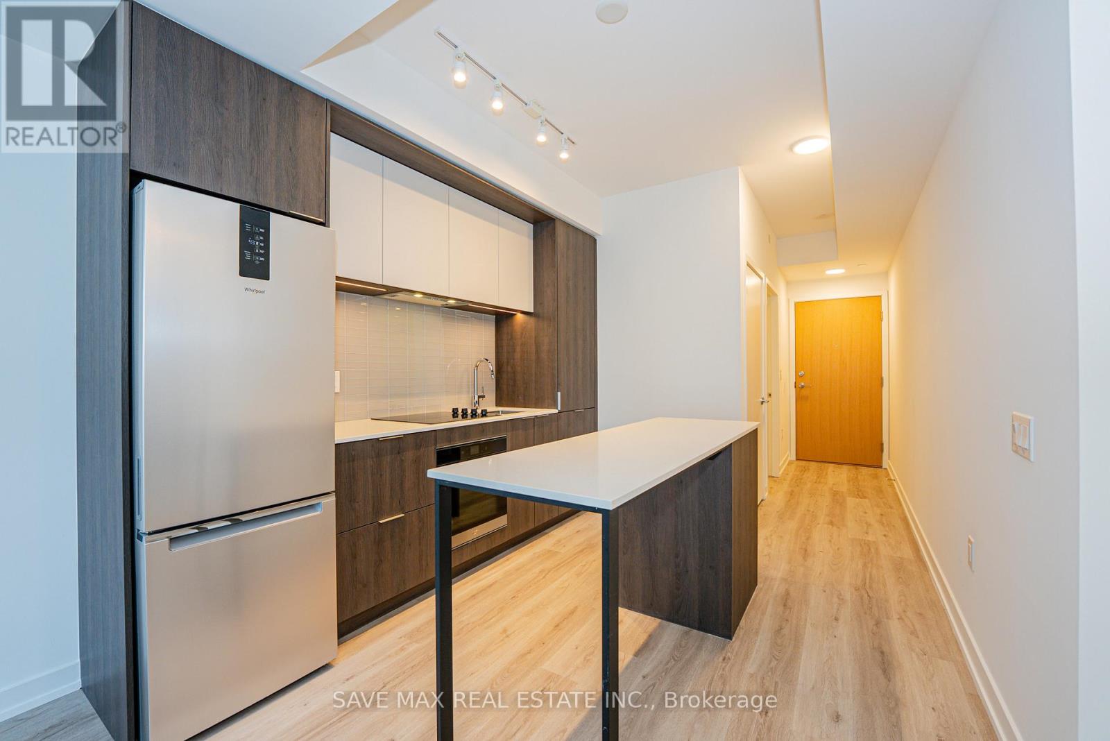 2805 - 395 Square One Drive, Mississauga, Ontario  L5B 0P6 - Photo 10 - W12597988