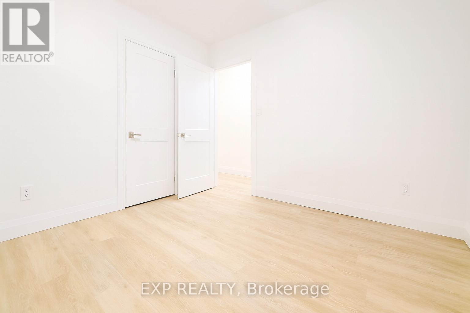 Upper - 62 Harold Avenue, Kitchener, Ontario  N2A 2H8 - Photo 10 - X12603130