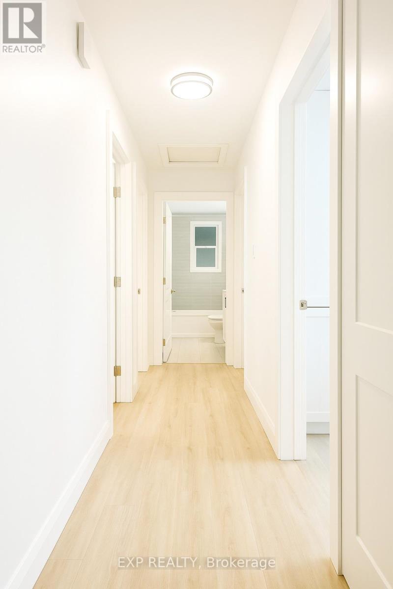 Upper - 62 Harold Avenue, Kitchener, Ontario  N2A 2H8 - Photo 8 - X12603130