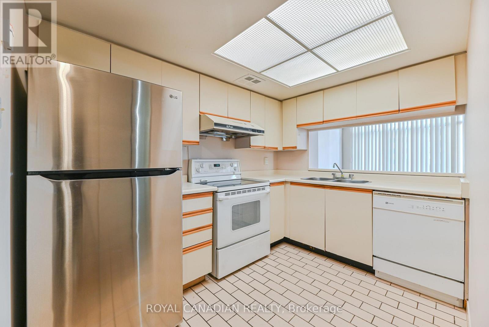 703 - 88 Alton Towers Circle, Toronto, Ontario M1V 5C5 - Photo 17 - E12606522