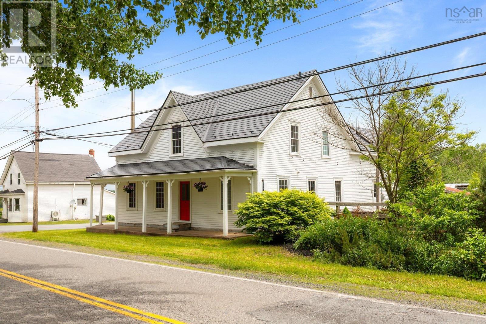 2133 New Cheverie Road, Cheverie, Nova Scotia  B0N 2A0 - Photo 2 - 202514479