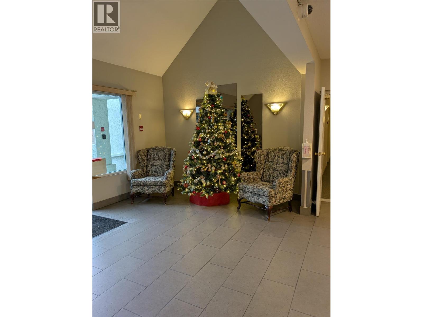 1329 Klo Road Unit# 220, Kelowna, British Columbia V1W 3N9 - Photo 4 - 10370412