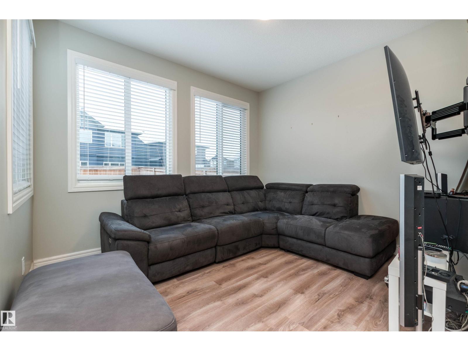 364 Savoy Cr, Sherwood Park, Alberta  T8H 2X2 - Photo 9 - E4467573