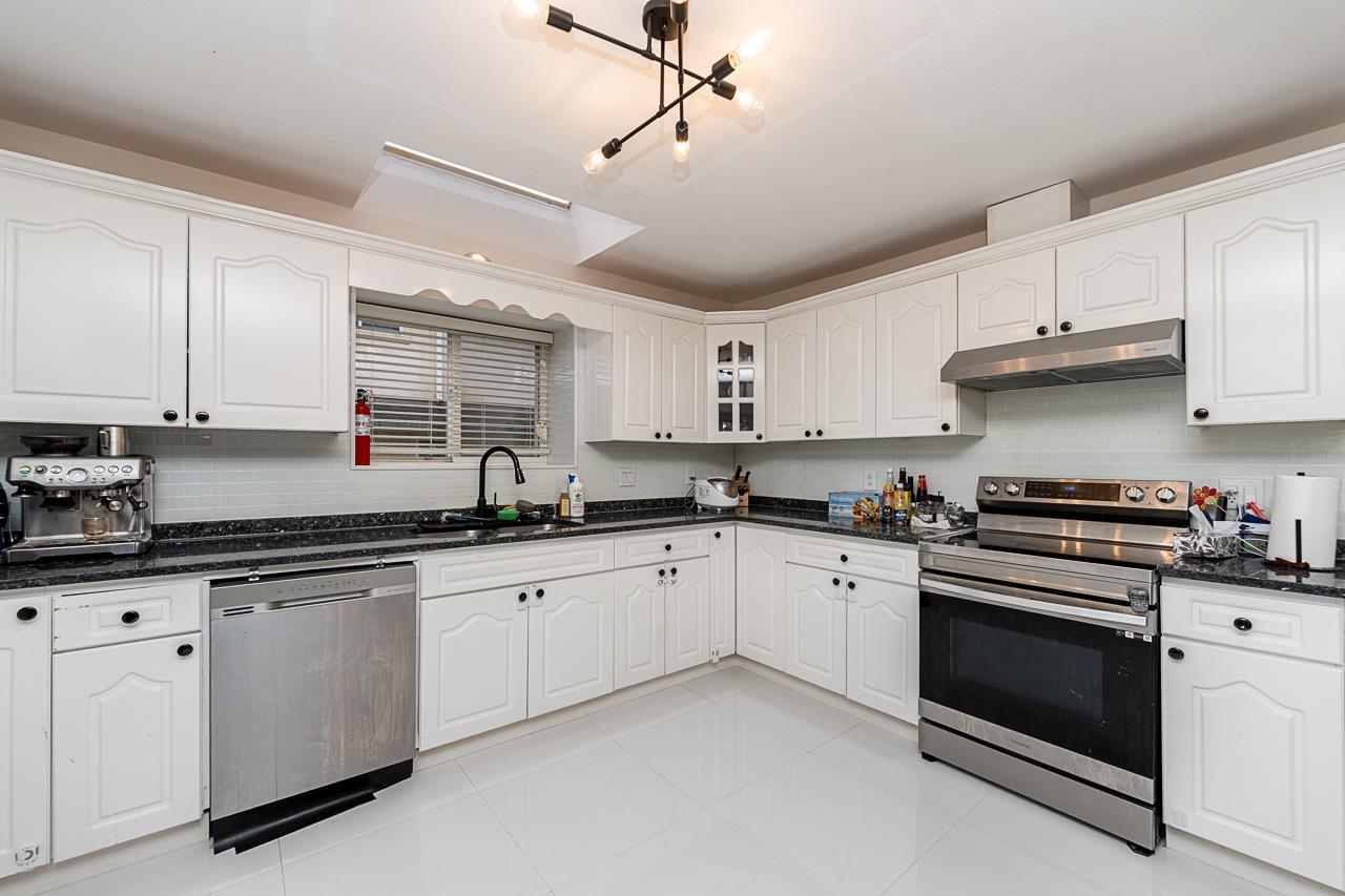 10132 156th Street, Surrey, British Columbia  V3R 4L5 - Photo 9 - R3072552