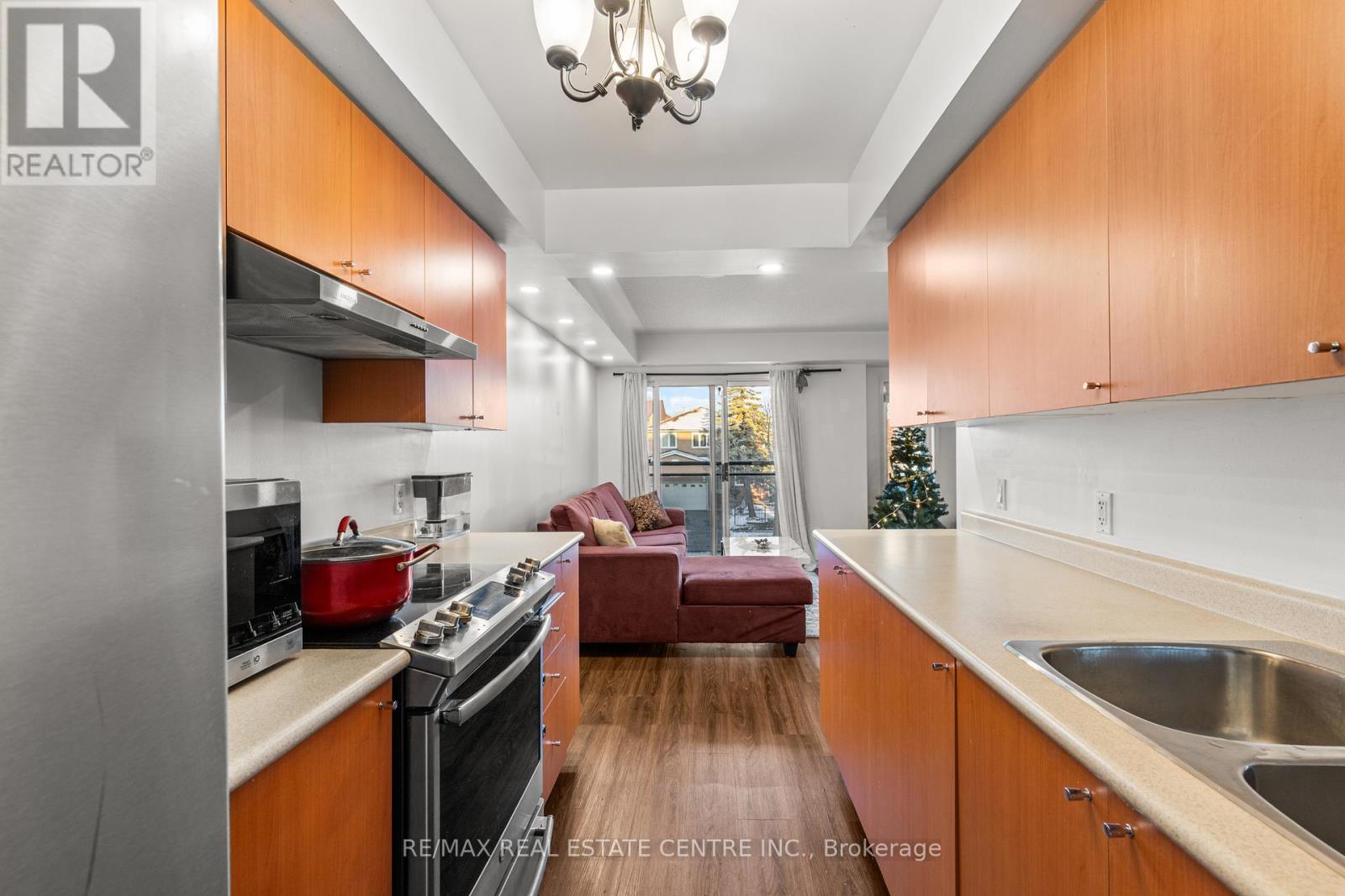 33 - 4620 Guildwood Way, Mississauga, Ontario  L5R 4H5 - Photo 7 - W12606528