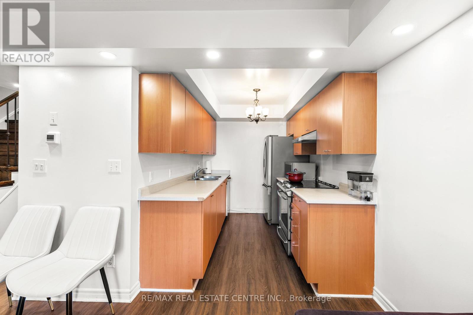 33 - 4620 Guildwood Way, Mississauga, Ontario  L5R 4H5 - Photo 8 - W12606528