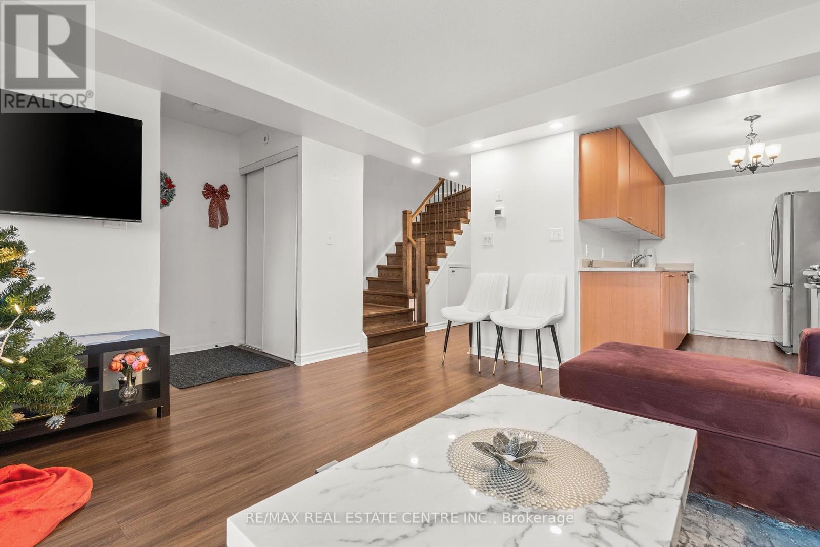 33 - 4620 Guildwood Way, Mississauga, Ontario  L5R 4H5 - Photo 9 - W12606528