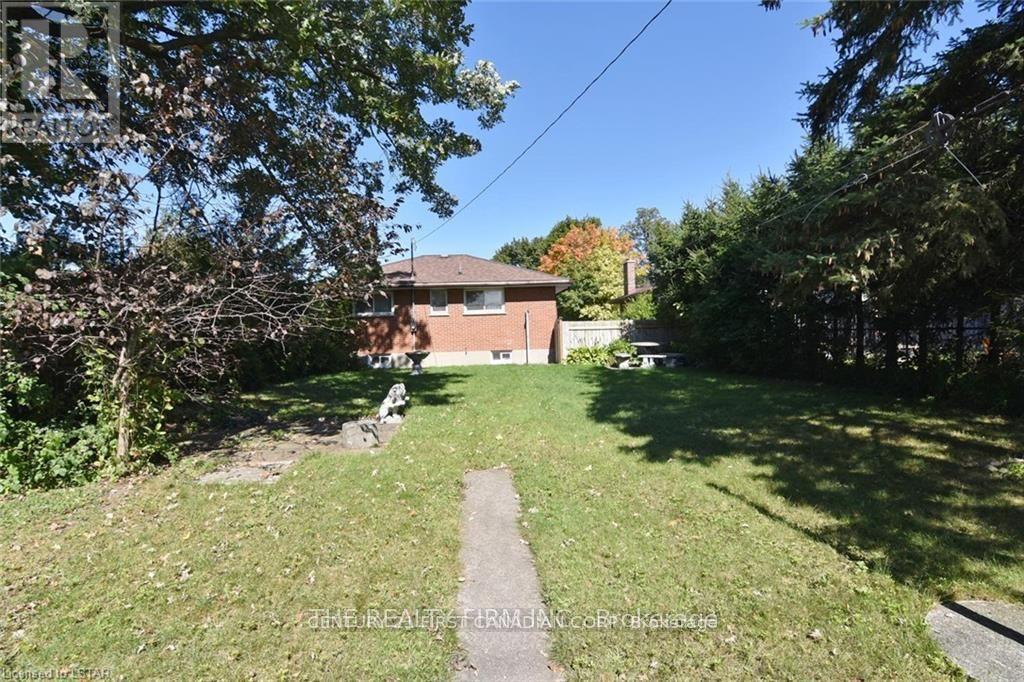 65 Irving Place, London East, Ontario  N5V 2H6 - Photo 17 - X12584732