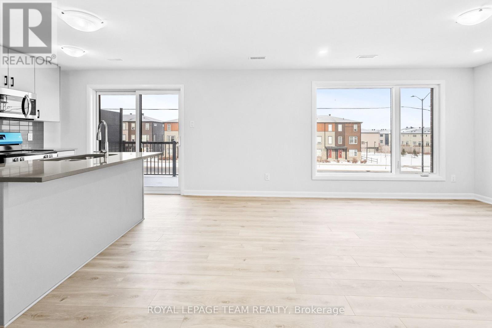 1203 Creekway Private, Ottawa, Ontario  K2T 0T1 - Photo 9 - X12604892