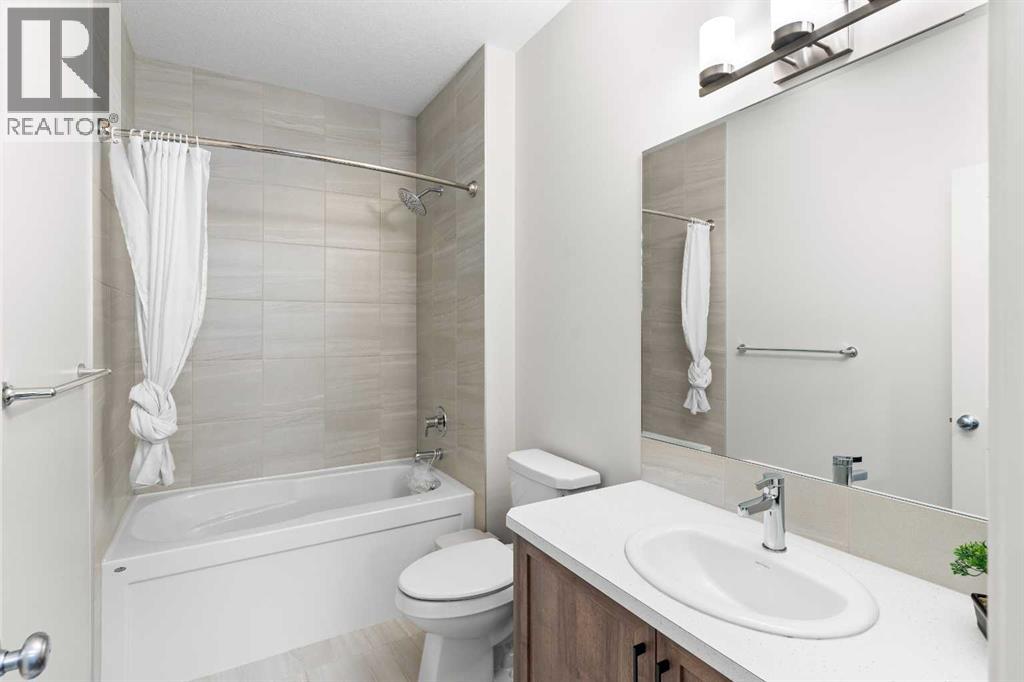 105 Chelsea Glen, Chestermere, Alberta  T1X 2P4 - Photo 7 - A2265301