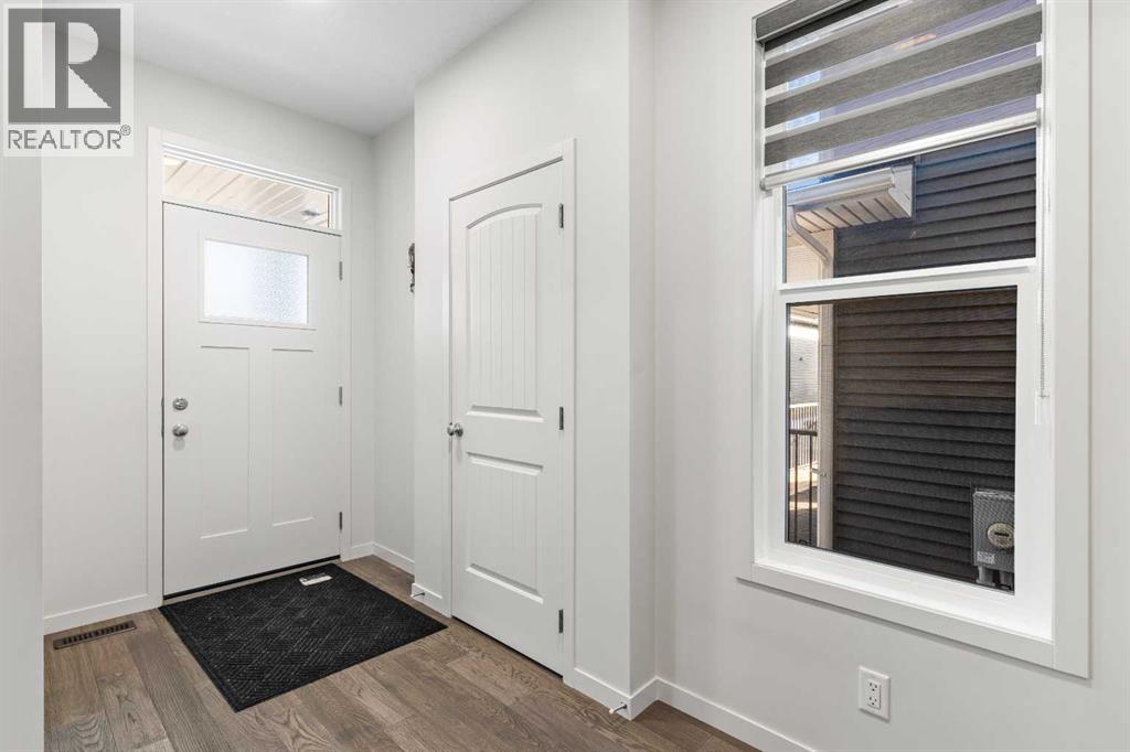 105 Chelsea Glen, Chestermere, Alberta  T1X 2P4 - Photo 4 - A2265301