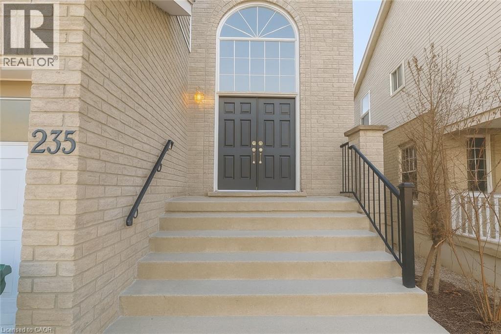 235 Pineland Court Unit# Upper, Waterloo, Ontario  N2T 2S3 - Photo 2 - 40791923
