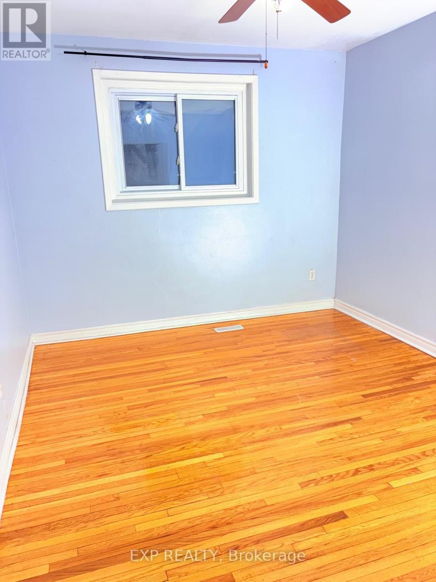 Upper Unit - 60 Seacliff Boulevard, Toronto, Ontario M9L 2G4 - Photo 38 - W12517888